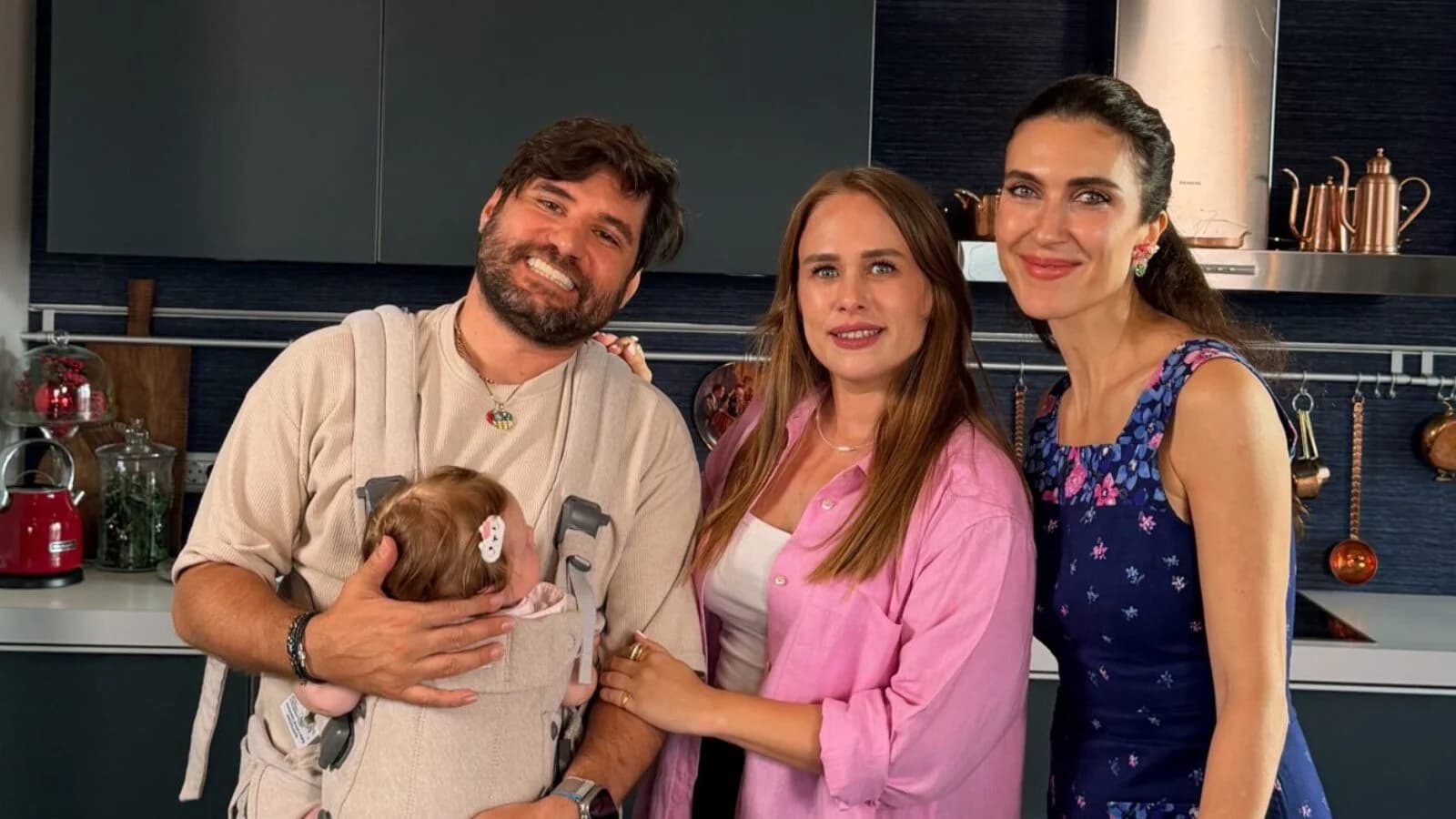 Begüm Öner anne olduktan sonra katıldığı ilk programda Vildan Mumcu'nun konuğu oldu