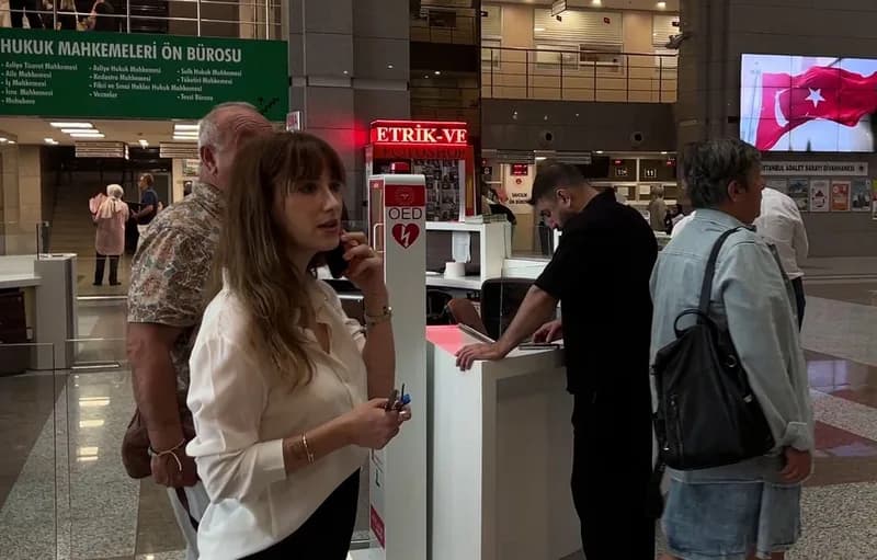 Hazal Kaya: Ahbap'a 120 bin lira bağış yaptım, ben de mağdurum