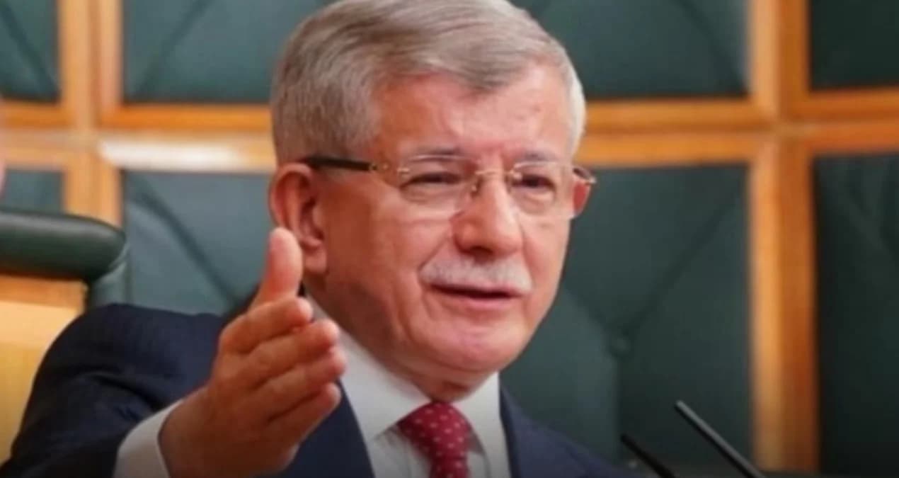 Ahmet Davutoğlu Gelecek Partisini feshederek siyasetten çekilme kararı aldı