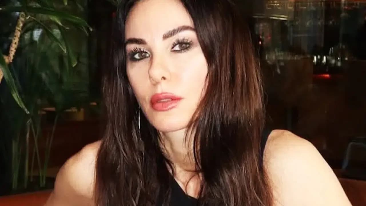 Defne Samyeli yıllar sonra lise lakabını açıkladı: "İspiyonik"