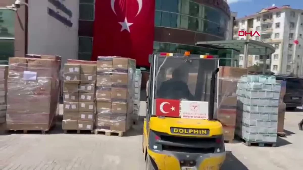 İran’a Destek Devam Ediyor: Sağlık Bakanlığı’ndan 6 Tır Dolusu Yardım Gönderildi