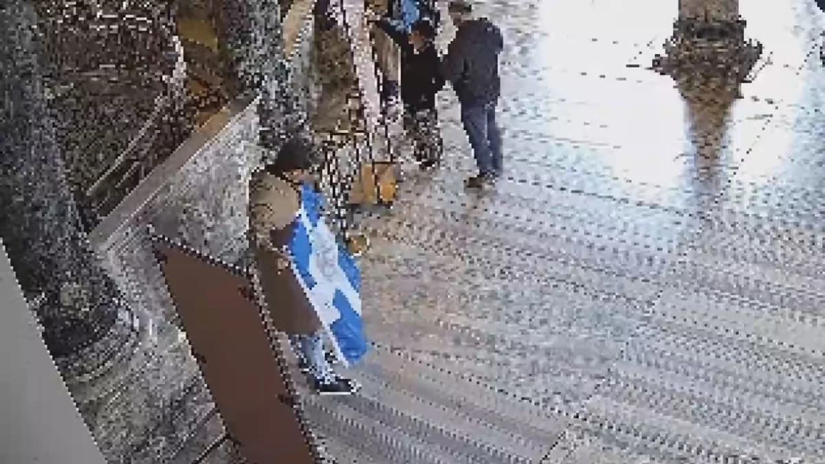 Ayasofya Camii’nde Provokatif Eylem: İki Şüpheli Tutuklandı