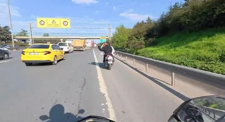 Ataşehir’de Motosiklet Kazası: Kadının Saçını Çekmek Felakete Neden Oluyordu