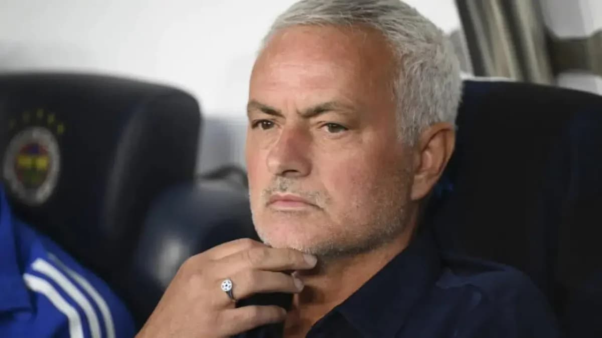 Fenerbahçe-Benfica Maçı: Mourinho’dan Mert Müldür’e Özel Bandaj Sürprizi!