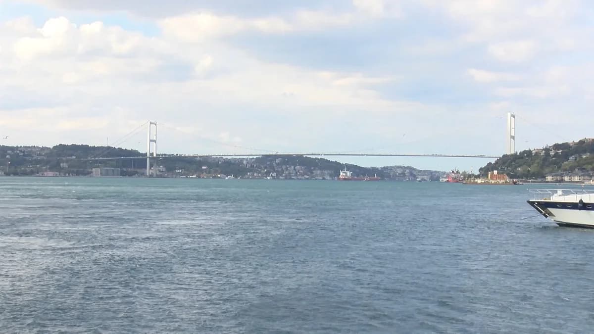 İstanbul Boğazı’nda Yat Yarışları: Gemi Trafiğine Kapanış Saatleri