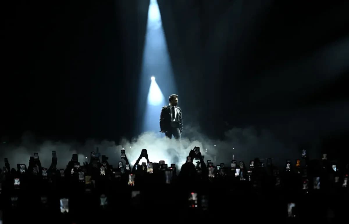 Tarkan’ın İstanbul konser serisi Volkswagen Arena’da başladı