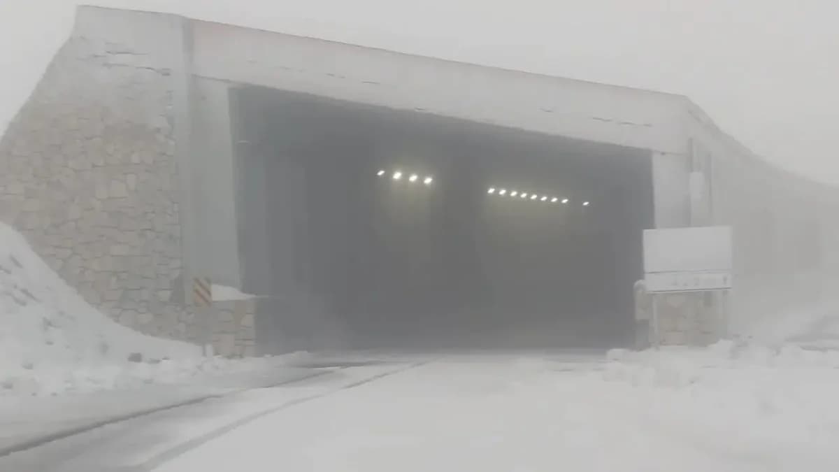 Karabet Geçidi’ne kar: Meteoroloji’den Van’a kuvvetli yağış uyarısı