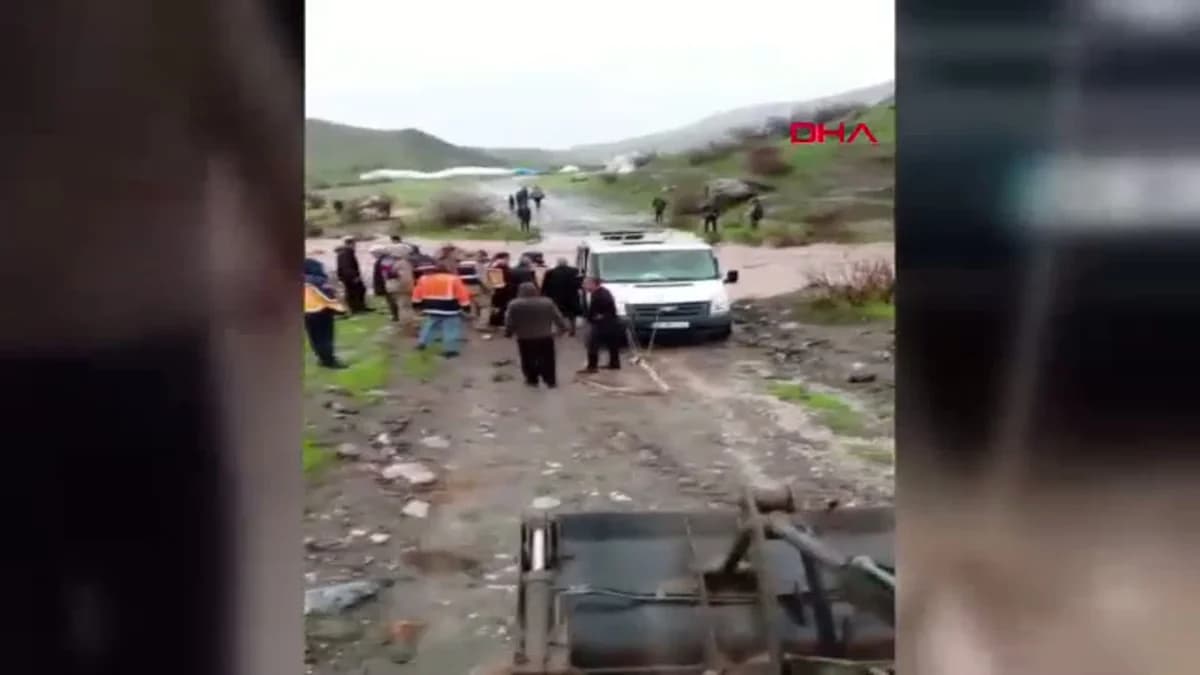 Siirt’te Kalp Krizi Geçiren Kadın, Selin Kapattığı Yolda Mahsur Kalarak Hayatını Kaybetti
