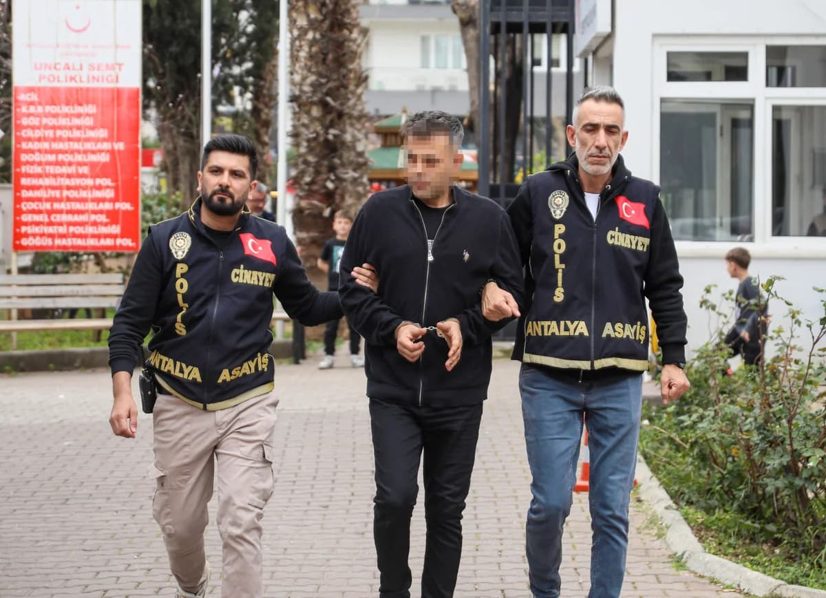 Antalya’daki Park Yeri Kavgasında Market Çalışanı Öldürüldü