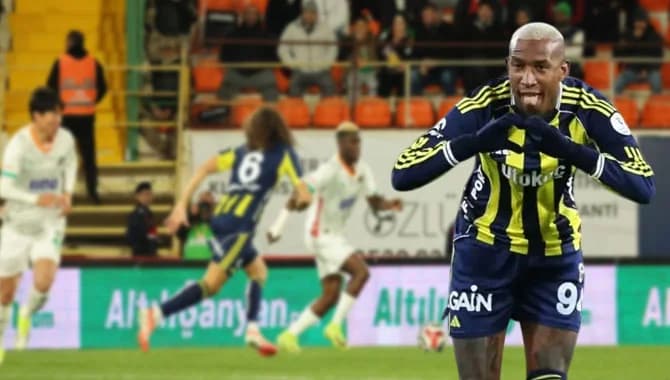 Alanya’da Talisca şov: İki kez geriye düşen Fenerbahçe’den altın değerinde 3 puan!