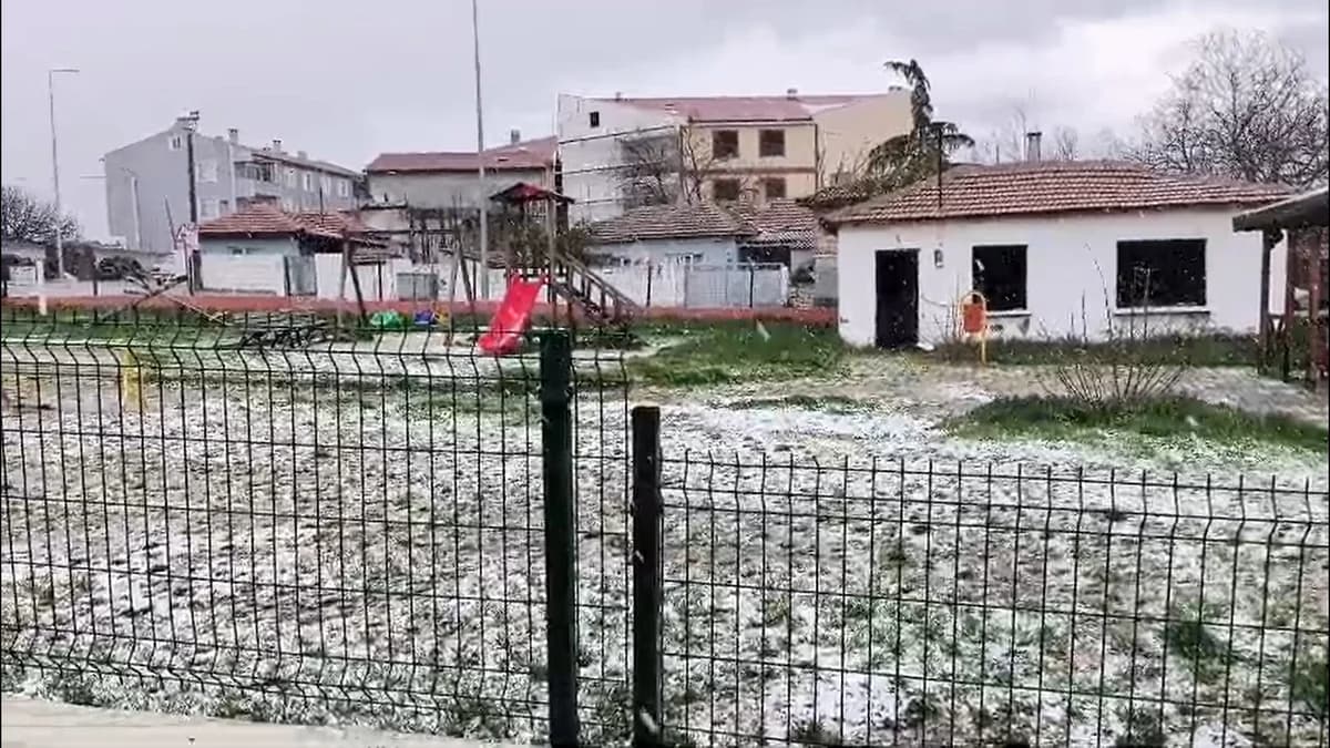 Edirne’de Dolu Yağışı: Süloğlu Beyaza Büründü
