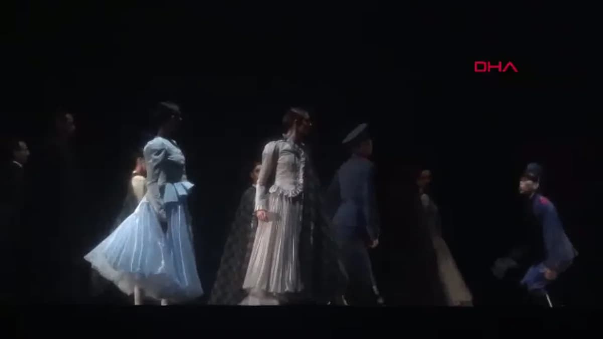 Anna Karenina Balesi Sahne Aldı: Dünya Prömiyeri Antalya’da Büyük İlgi Gördü