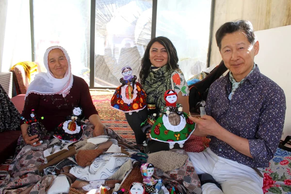 Japon Sanatçı, Bez Bebek Aşkıyla 12.500 Km Kat Ederek Kayseri’ye Geldi