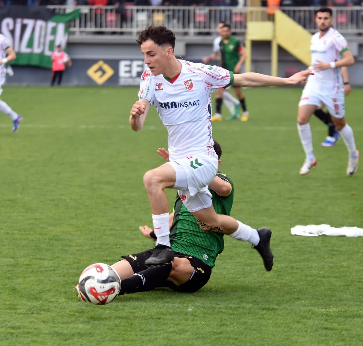 Play-Off Heyecanı Ege’de: Karşıyaka ve Ayvalıkgücü Yarın Karşılaşıyor