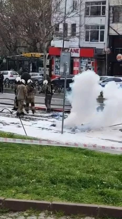 Fatih’te Çöp Kamyonunda Patlama
