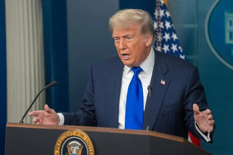 Trump’tan Hürmüz Boğazı Üzerine Sert Açıklamalar