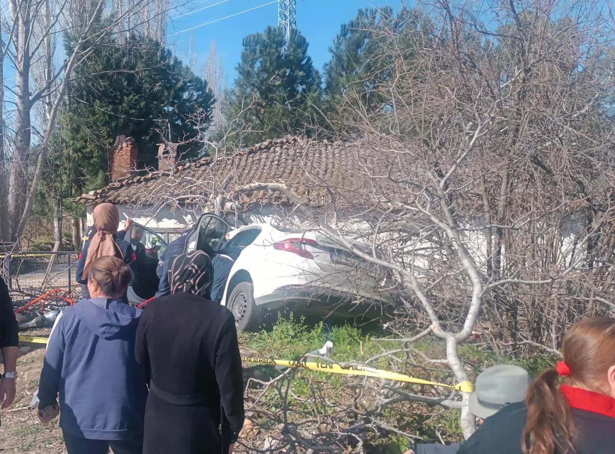 Aydın’da Feci Kaza: 2 Ölü, 1 Yaralı