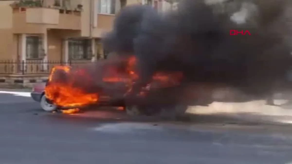 Tekirdağ’da Seyir Halindeki Otomobil Yanarak Kullanılamaz Hale Geldi