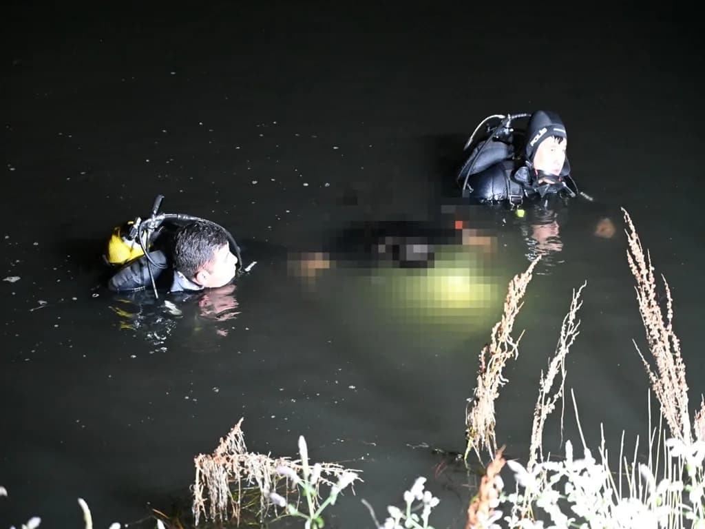 Kızılırmak'ta gece dalgıç polisler suda arama kurtarma çalışması yapıyor
