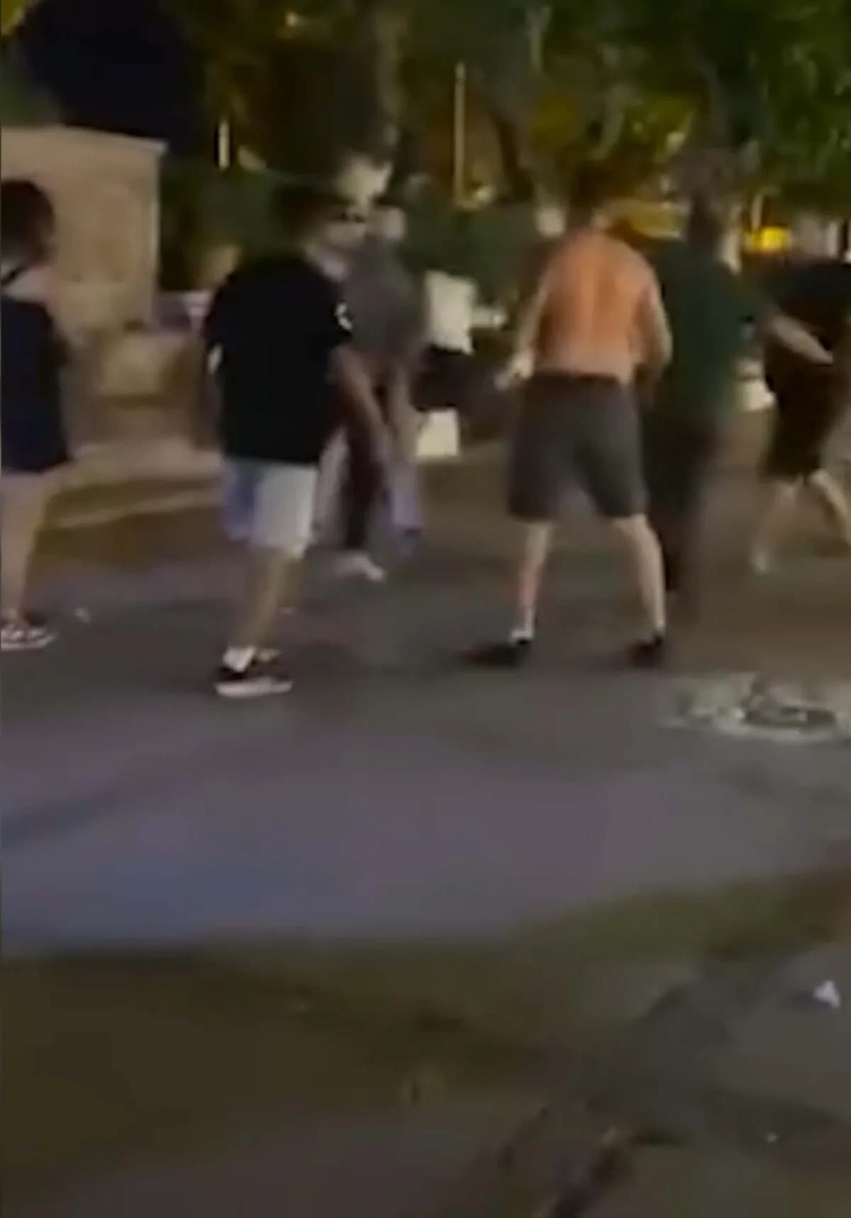Kuşadası'nda otopark görevlileri ile araç sahibi kavga etti