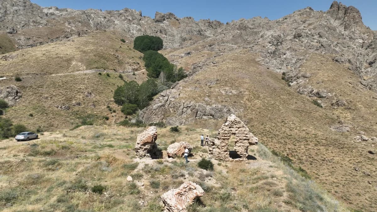 Tarihi Saint Kevork Kilisesi ve mezarlık koruma altına alınacak