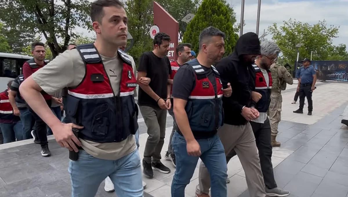 Gülistan Doku Soruşturması Kapsamında Gözaltına Alınan 8 Şüpheli Erzurum Adliyesine Sevk Edildi