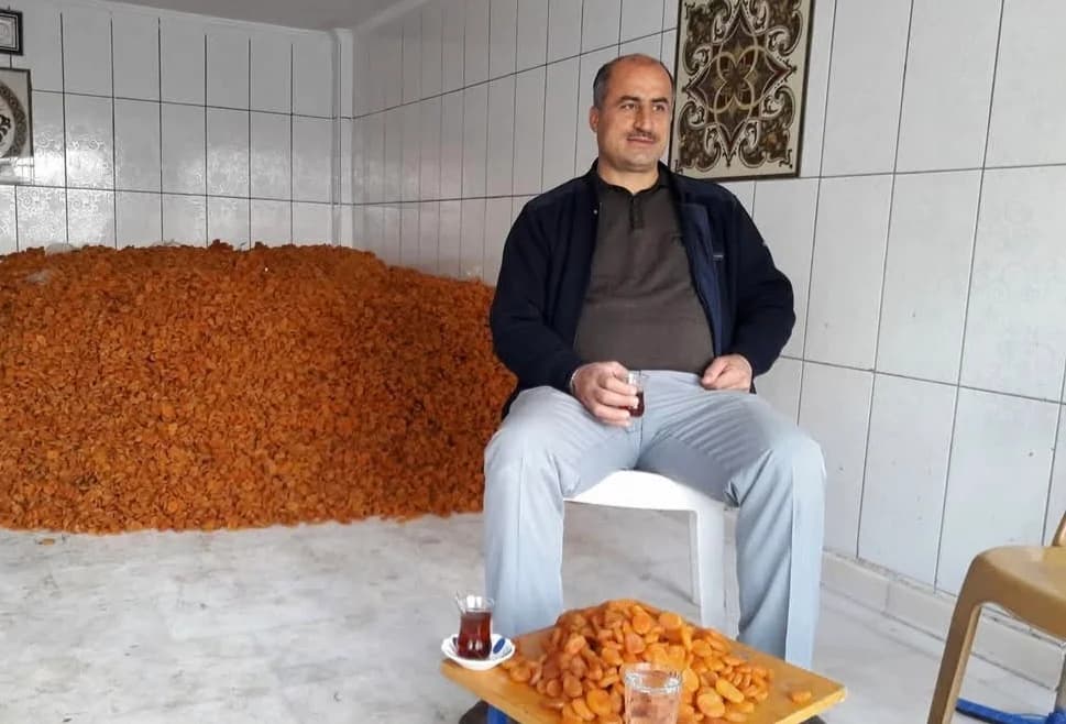 Babasını Tartışma Sonrası Bıçaklayarak Öldüren Oğul Aranıyor