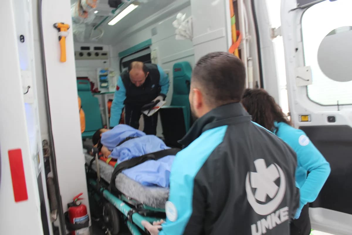 Aksaray’da Dram: 2 Yaşındaki Bebek Balkondan Düştü, Ağır Yaralandı