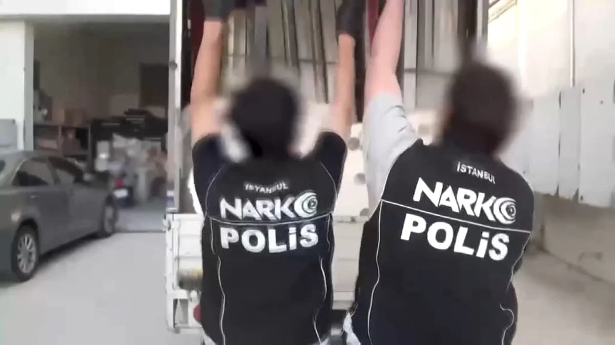 Bağcılar’da Nefes Kesen Operasyon: Duş Tekneleri Arasında 92,5 Kilo Eroin Saklanmış