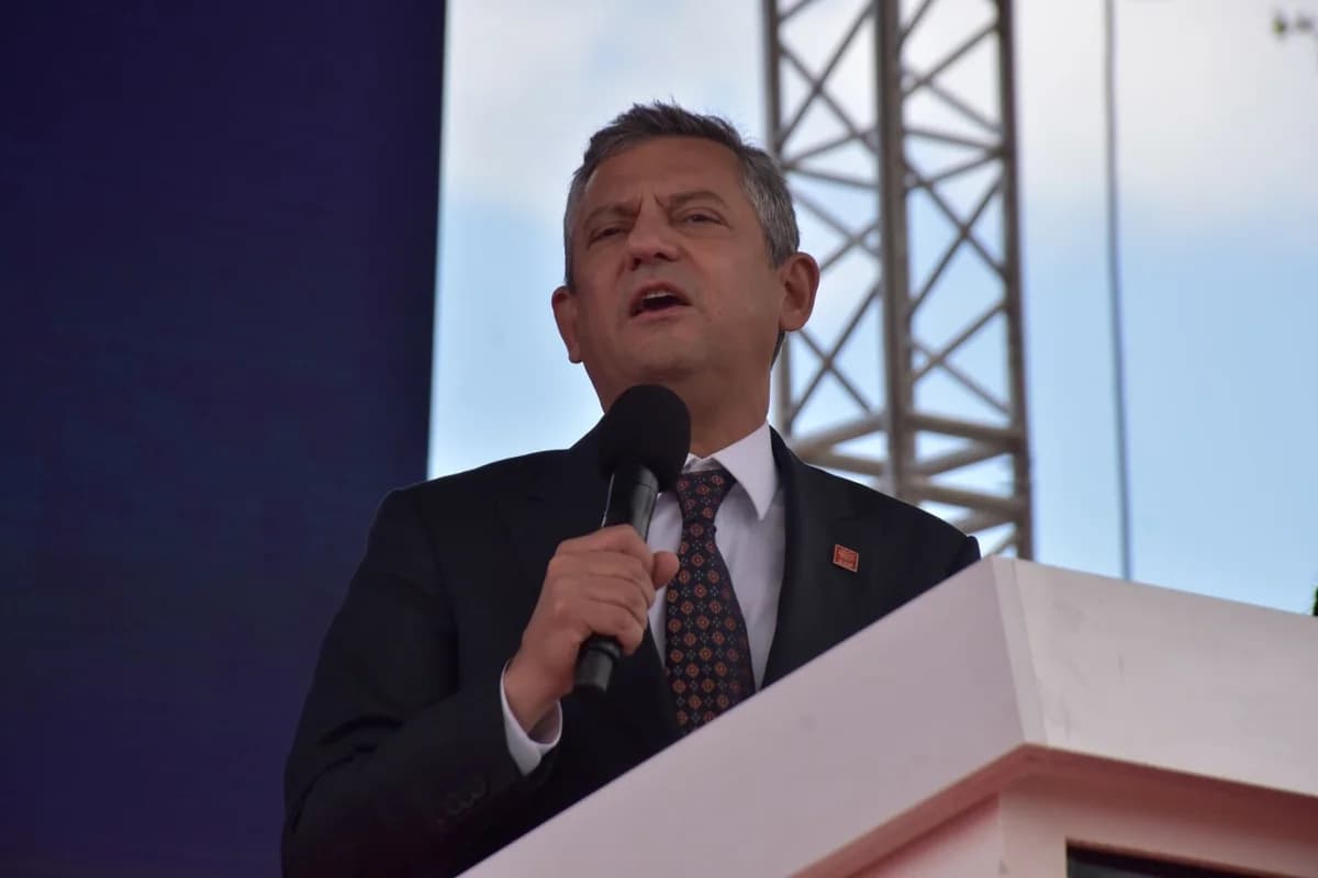 CHP Genel Başkanı Özgür Özel’den İzmir’e Önemli Açıklamalar
