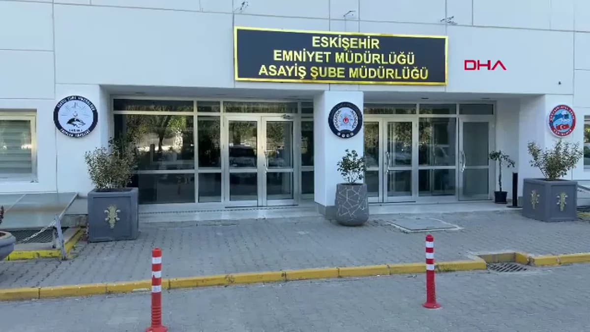 Eskişehir’de Kan Donduran Cinayet: ‘Yan Bakma’ Tartışması Hayatlara Mal Oldu
