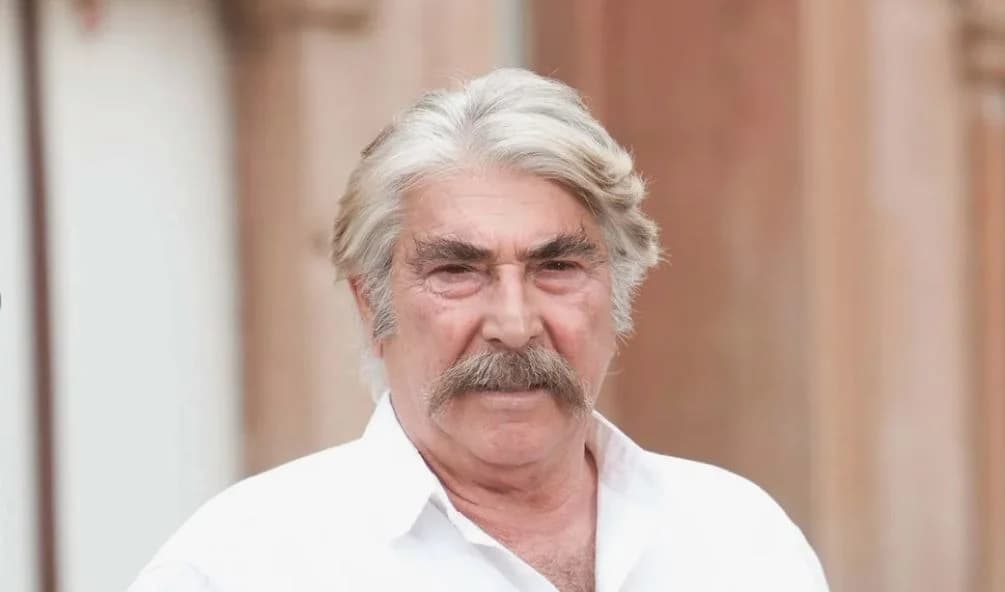 Erdal Özyağcılar, Murat Cemcir’in ‘Mor Işıklar’ Dizisinde!