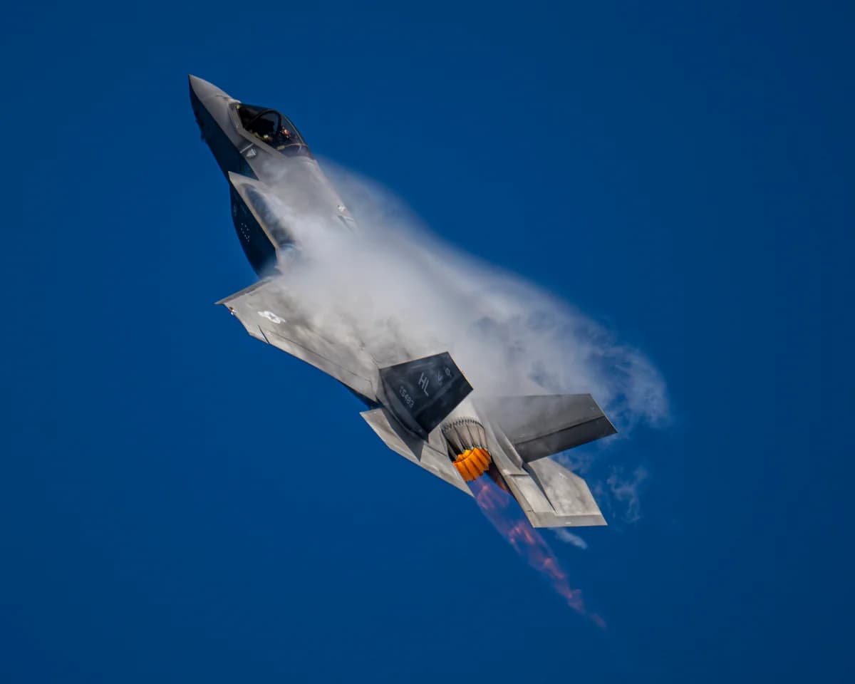 İran, ABD’nin F-35 Savaş Uçağını Vurduğunu Duyurdu