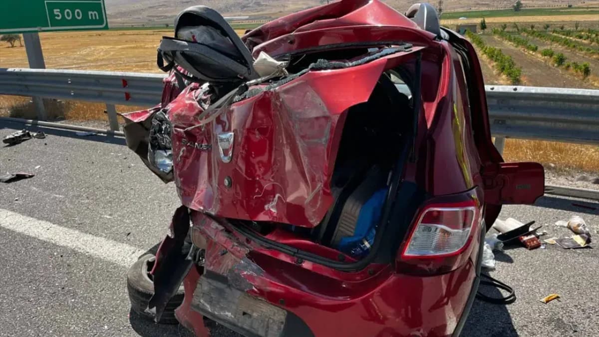 Niğde’de Tır ve Otomobil Çarpışması: 1 Ölü, Yaralılar Var