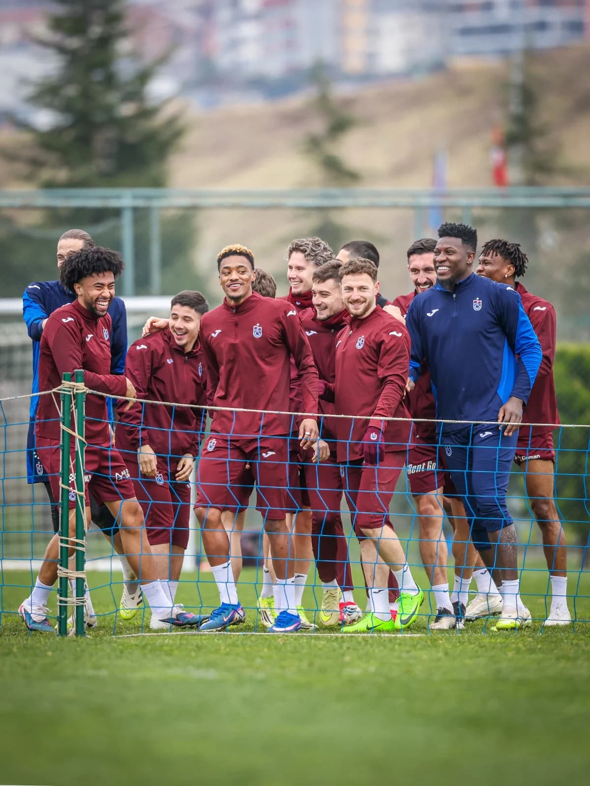 Trabzonspor İstanbul’a Gitti: Eyüpspor Maçının Hazırlıkları Tamamlandı