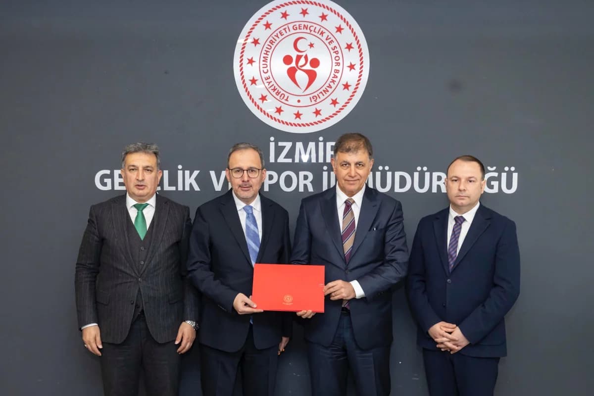 Karşıyaka Stadı’nın İnşaat Protokolü İmzalandı