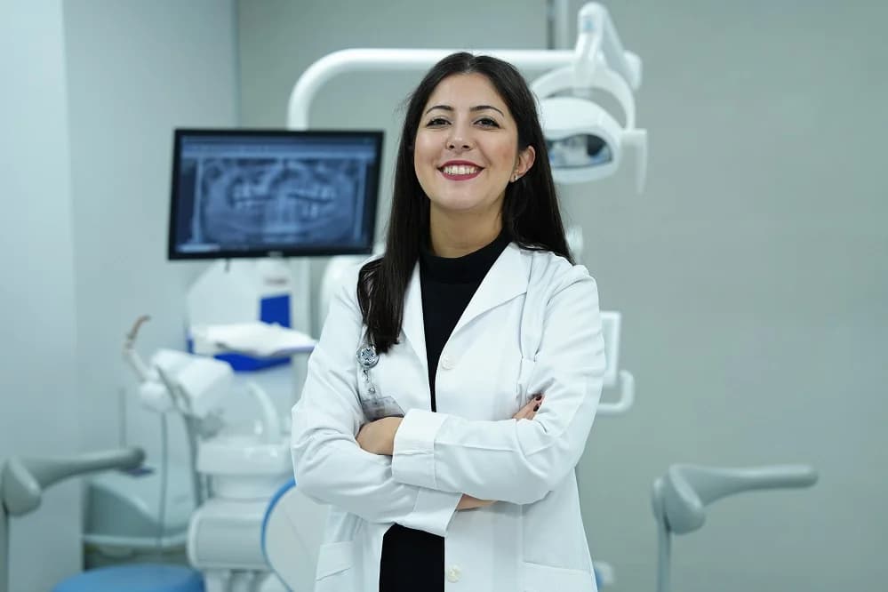 Kontrolsüz Beyazlatıcı Kullanımı Ağız Sağlığını Tehdit Ediyor