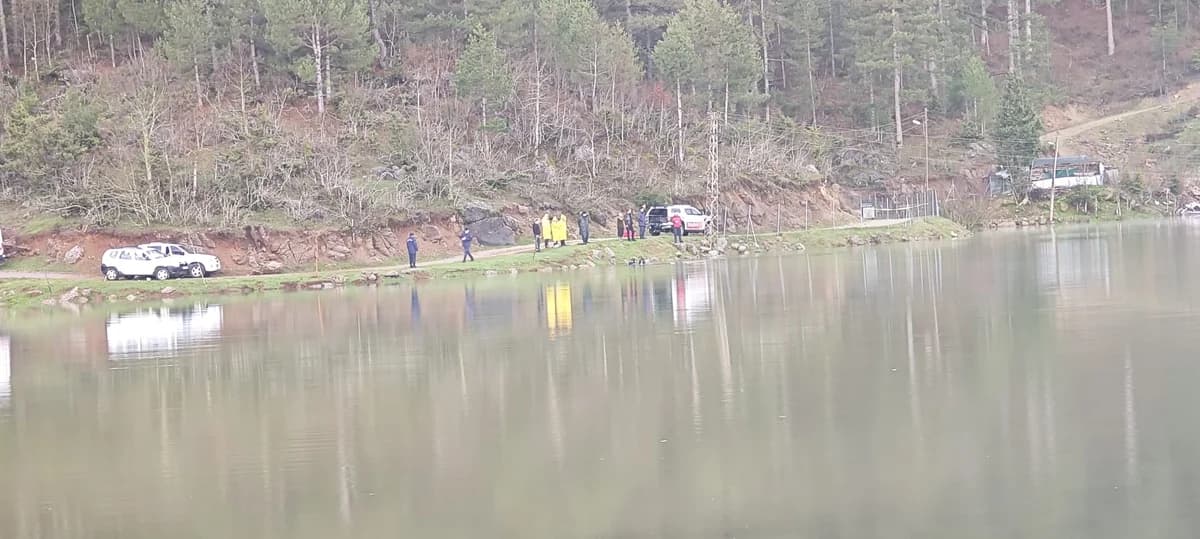 Balık Tutmaya Giden Emekli Polis Gölette Boğuldu