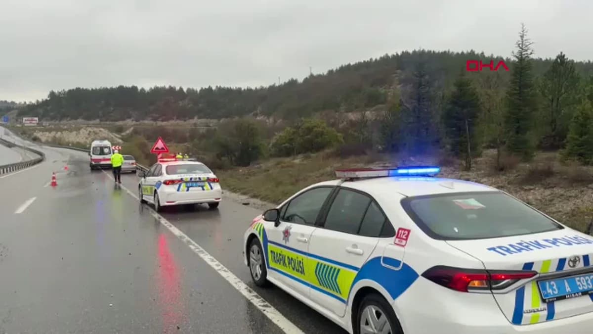 Kütahya’da Feci Kaza: Porsuk Çayı’na Uçan Otomobilde Eşini Kaybetti, Kendisi Ağır Yaralandı