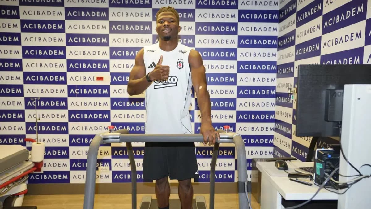 Beşiktaş’ın Yeni Transferi El Bilal Toure İstanbul’da Sağlık Kontrolünden Geçti
