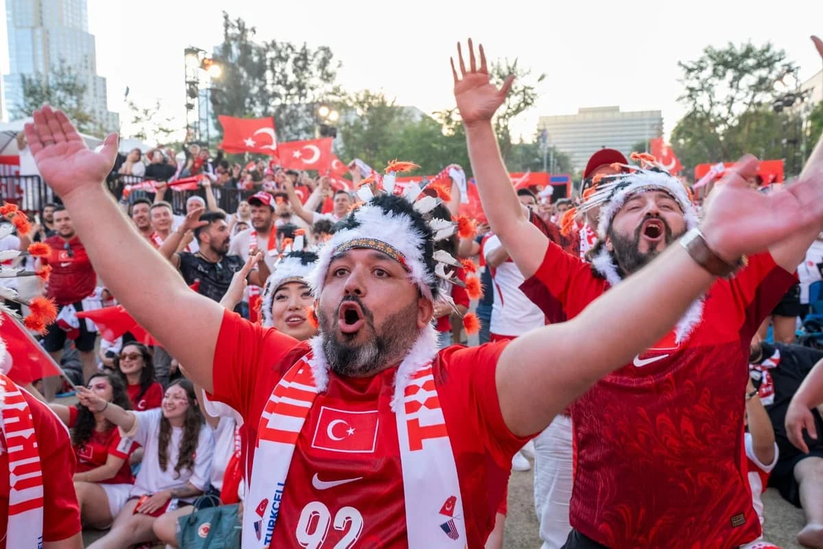 Los Angeles'taki Turkish Vibe Zone'da Türkiye'nin ABD galibiyeti coşkuyla kutlandı