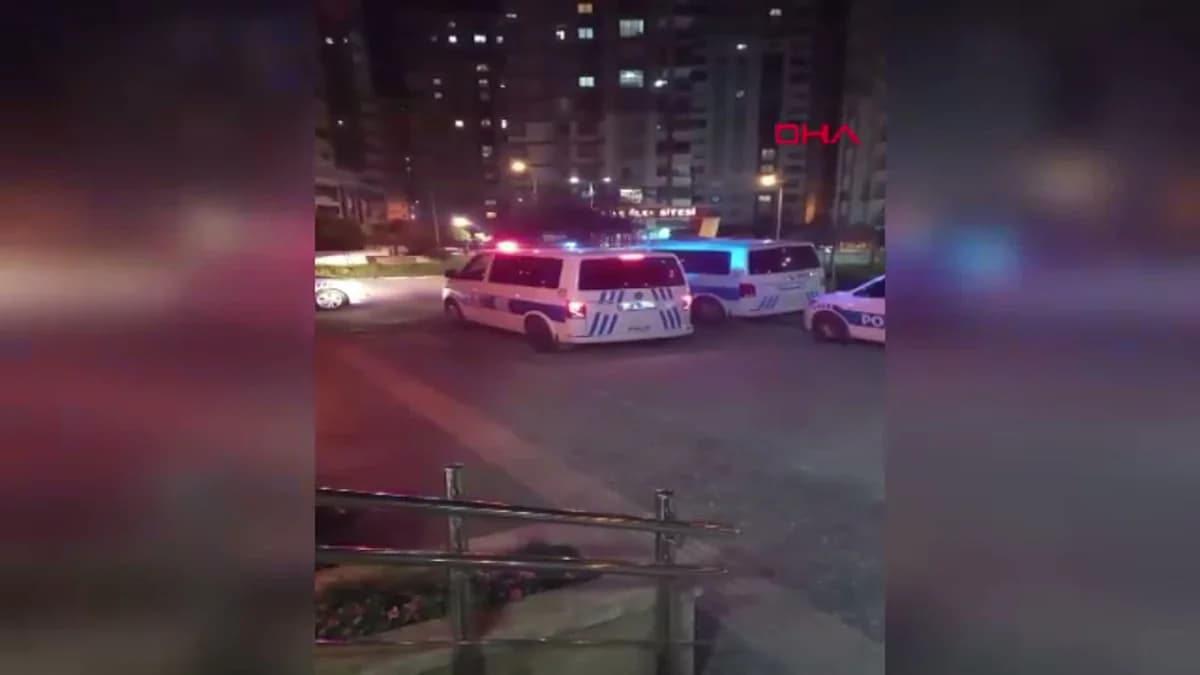 Adana’da Trafik Tartışması: Sürücünün Aracını Yumrukladılar
