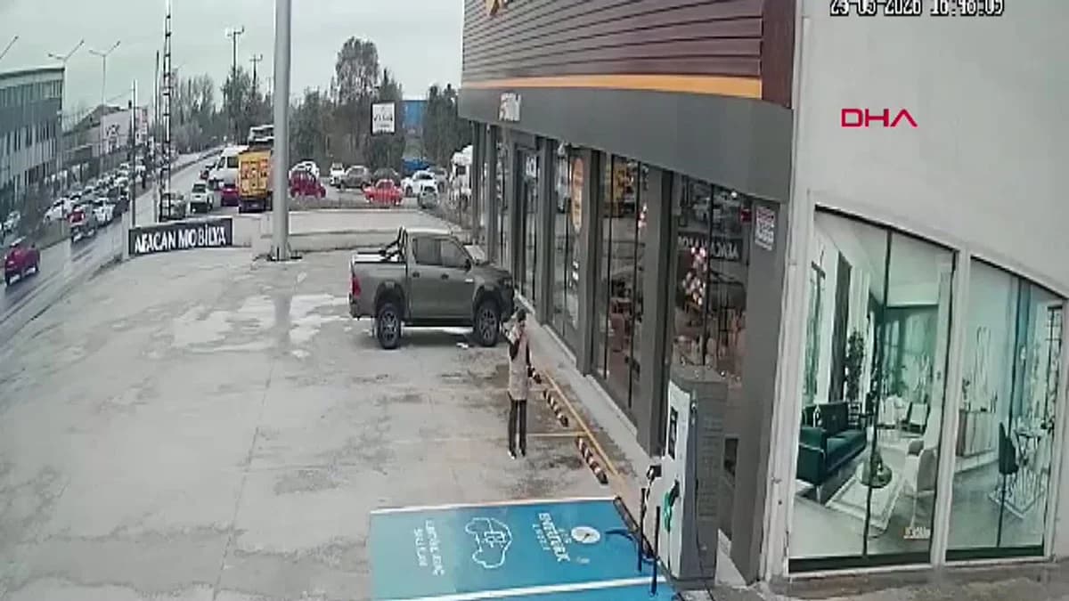 Kırklareli’de Zincirleme Kaza: 5 Yaralı, Anlar Güvenlik Kamerasında