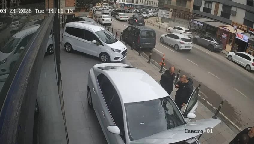 Pendik’te Silahlı Saldırı: 2 Kişi Hastaneye Kaldırıldı