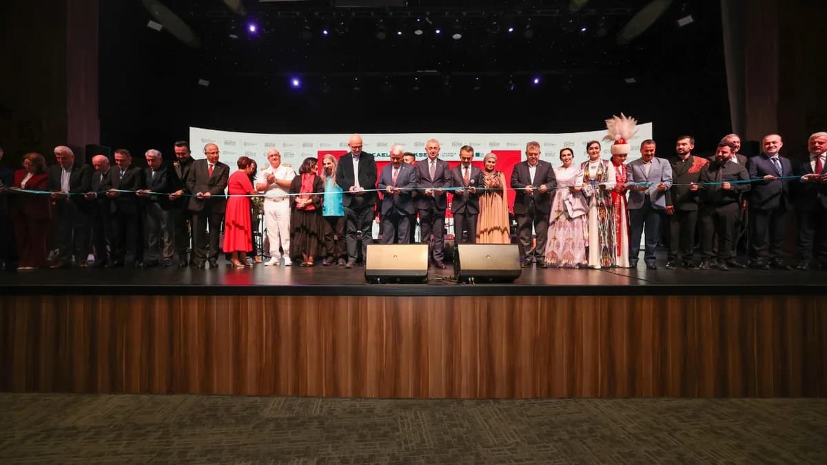 Kocaeli Kitap Fuarı 15. yılında kapılarını konserle açtı
