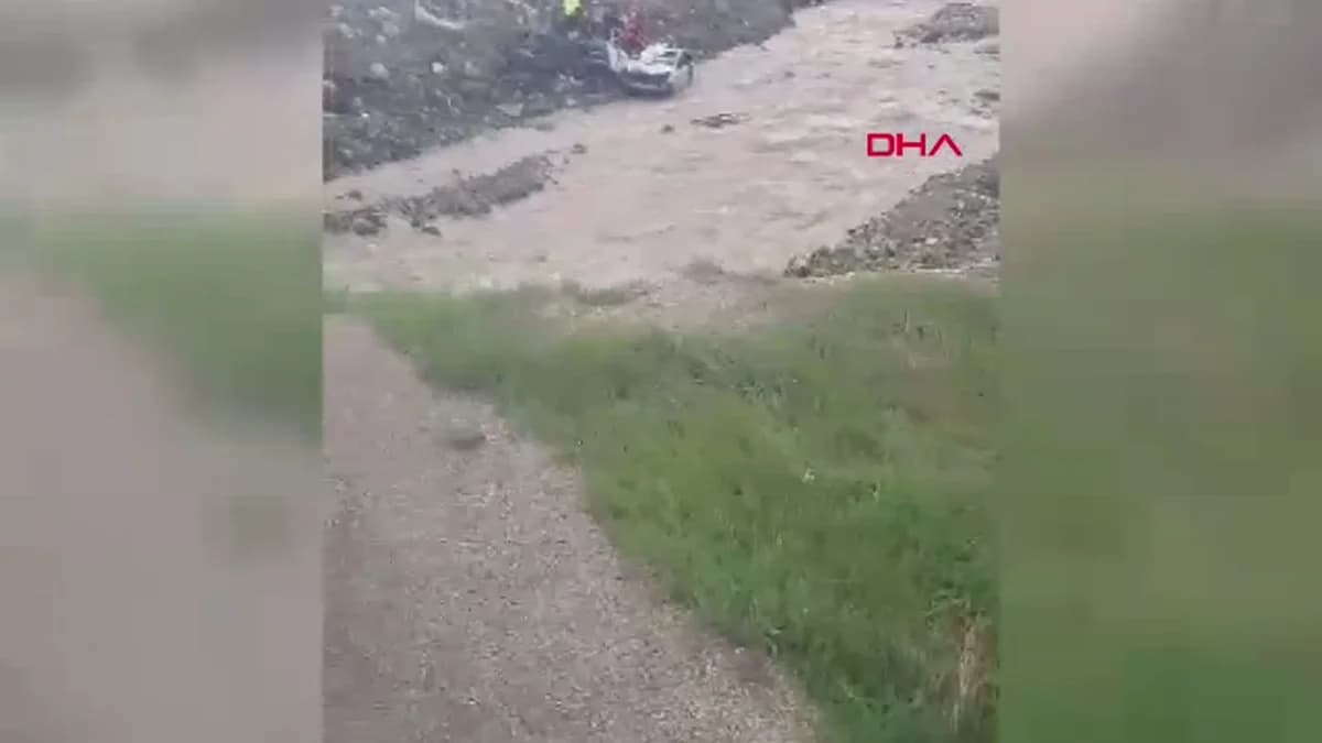 Erzincan’da Dehşet! Otomobil Dereye Uçtu: 2 Can Kaybı, 1 Ağır Yaralı
