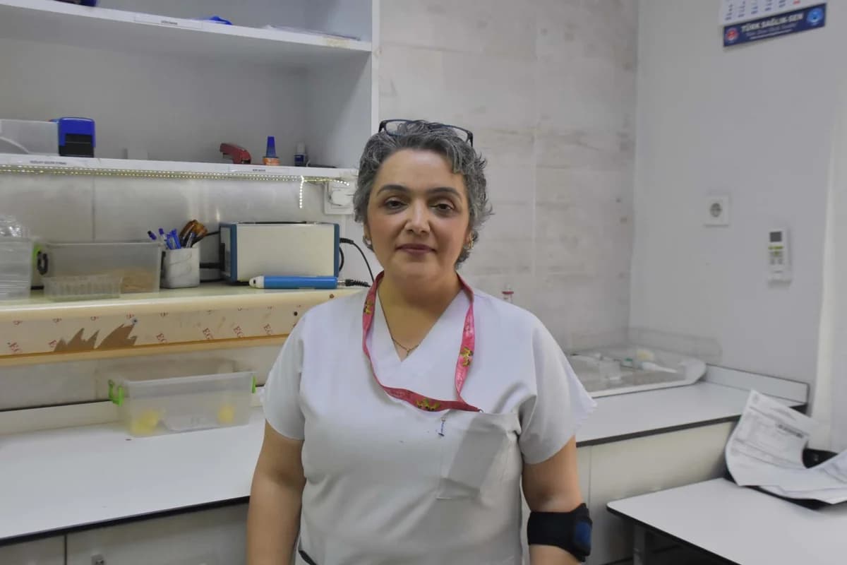 Engelli Hemşire Necla Oğuz’dan İlham Veren Hayat Hikayesi: Annelik Engel Tanımaz