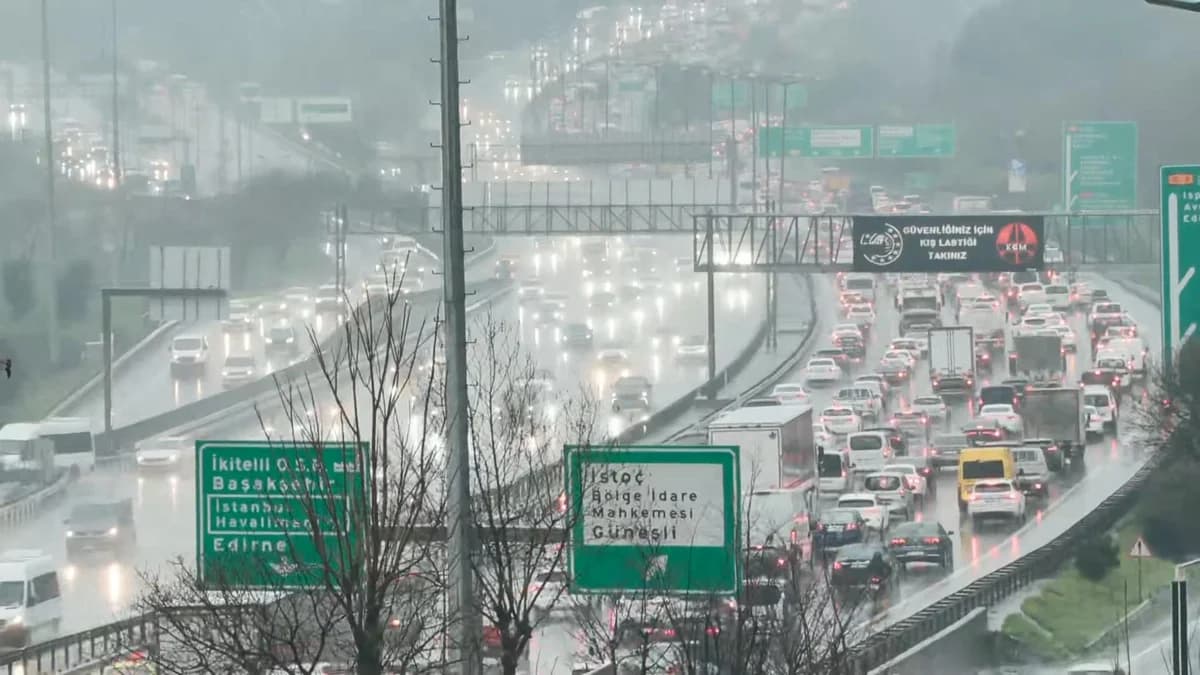 İstanbul’da Trafik Yoğunluğu Yüzde 80’e Ulaştı