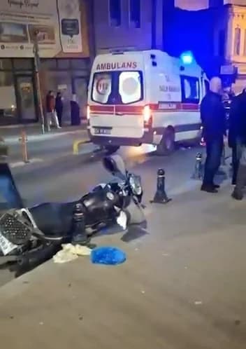 Fatih’te Motosiklet ve Ambulans Çarpıştı: Motosiklet Sürücüsü Hayatını Kaybetti