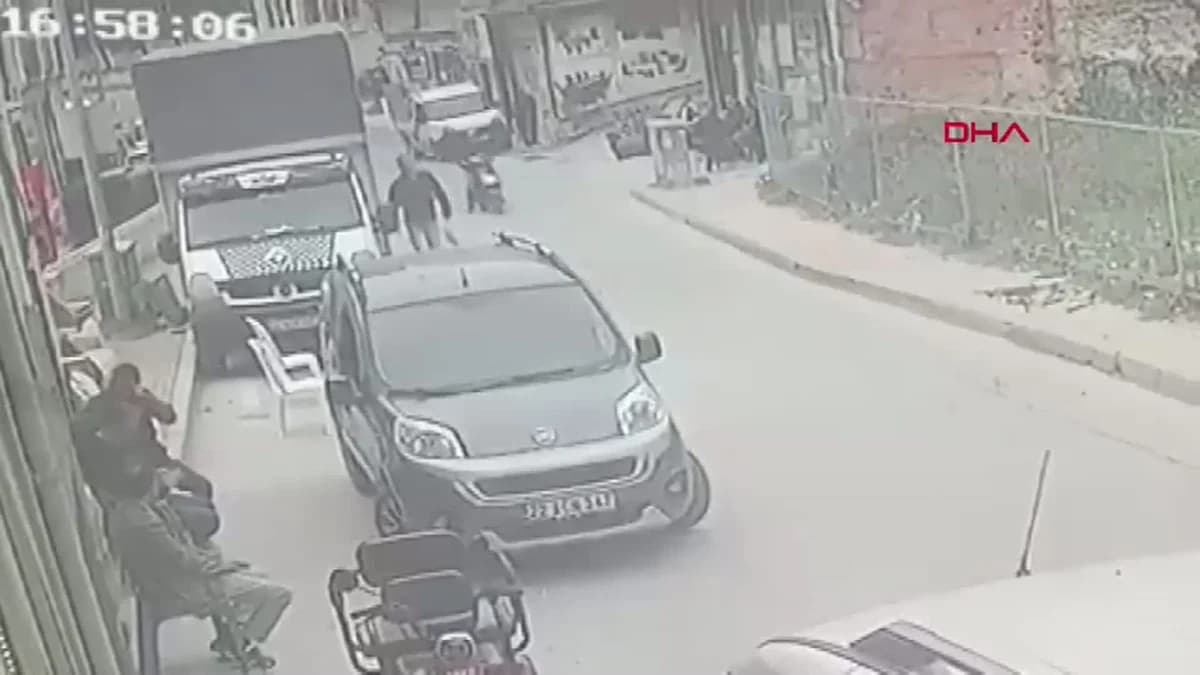 Edirne’de Motosiklet Çarpışması: 1 Yaralı, O Anlar Kamerada
